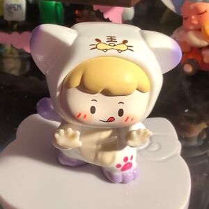 **Buy 2 Get 1 FREE 🌟 Billie Pajama party mini figure - "White Tiger 🐯"